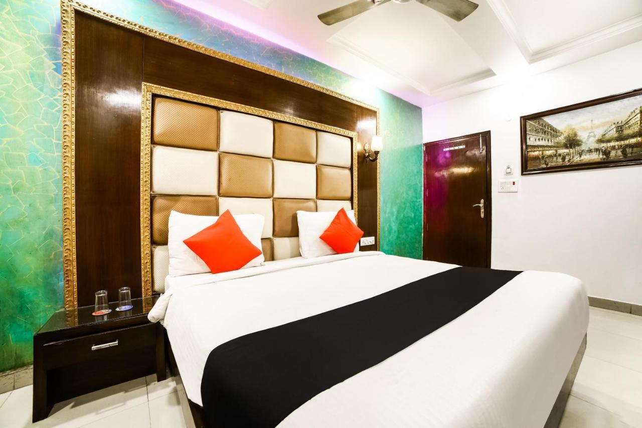Capital O 6408 Hotel Delhi Heart New Delhi Ngoại thất bức ảnh