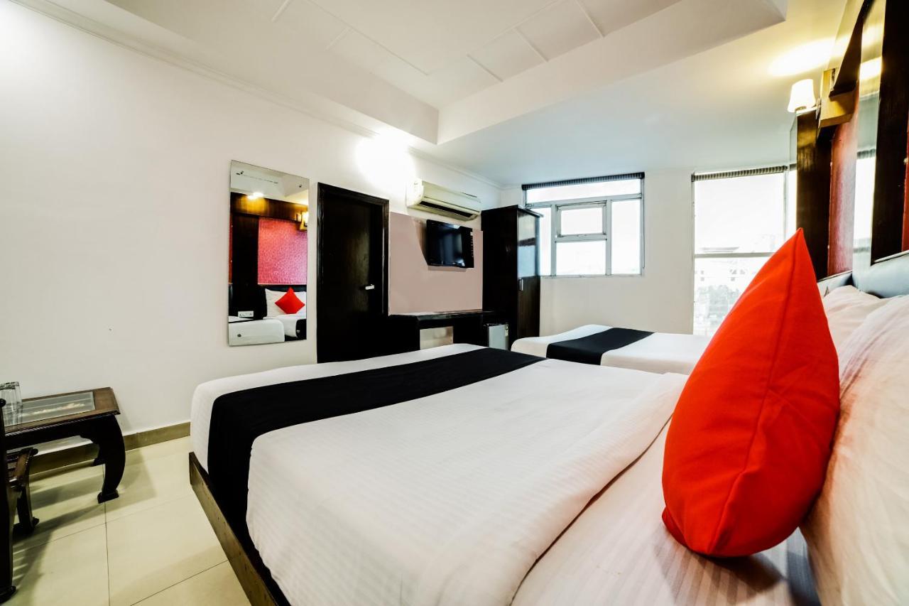 Capital O 6408 Hotel Delhi Heart New Delhi Ngoại thất bức ảnh