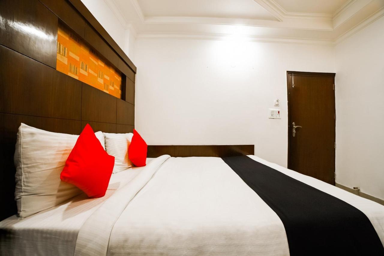 Capital O 6408 Hotel Delhi Heart New Delhi Ngoại thất bức ảnh