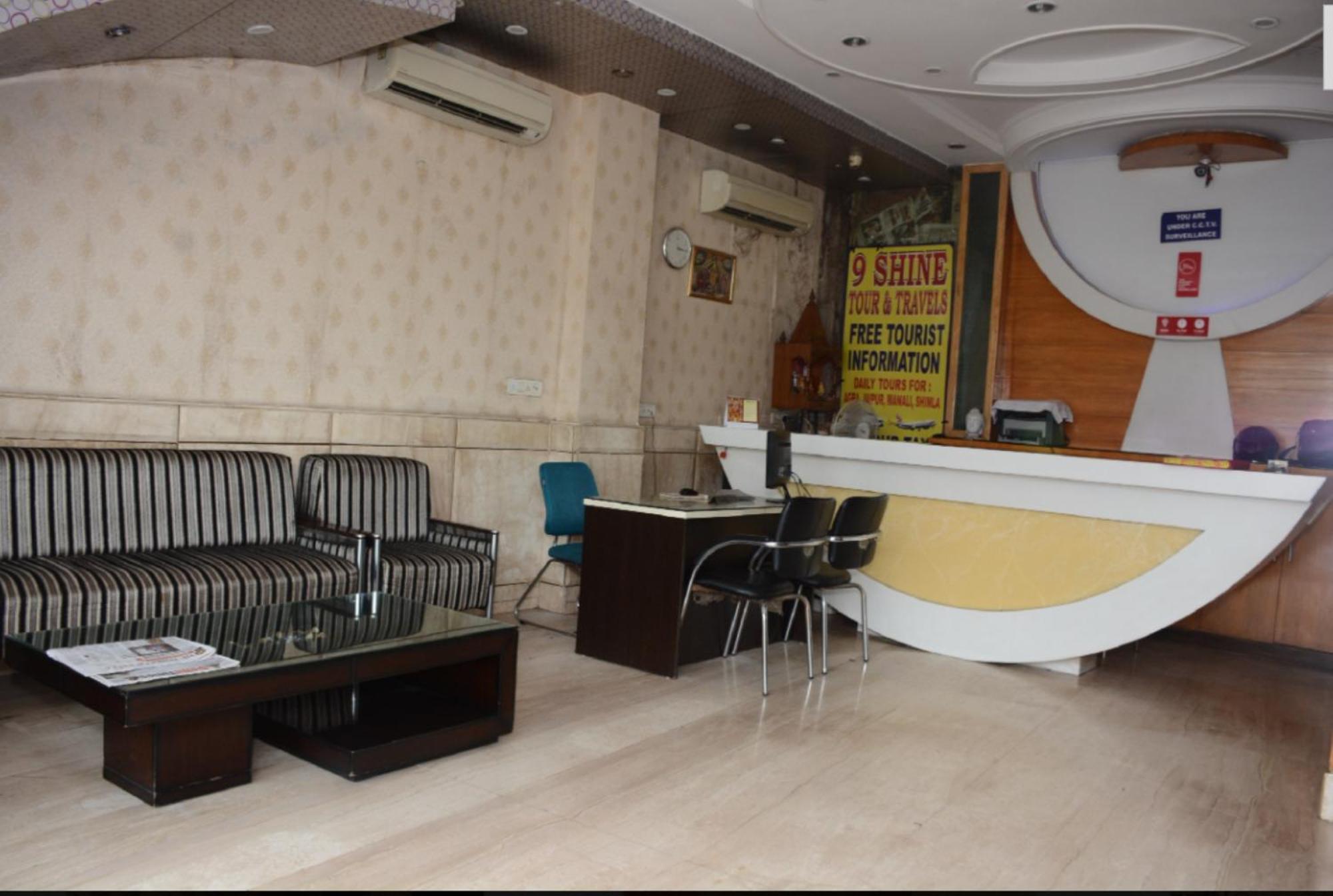 Capital O 6408 Hotel Delhi Heart New Delhi Ngoại thất bức ảnh