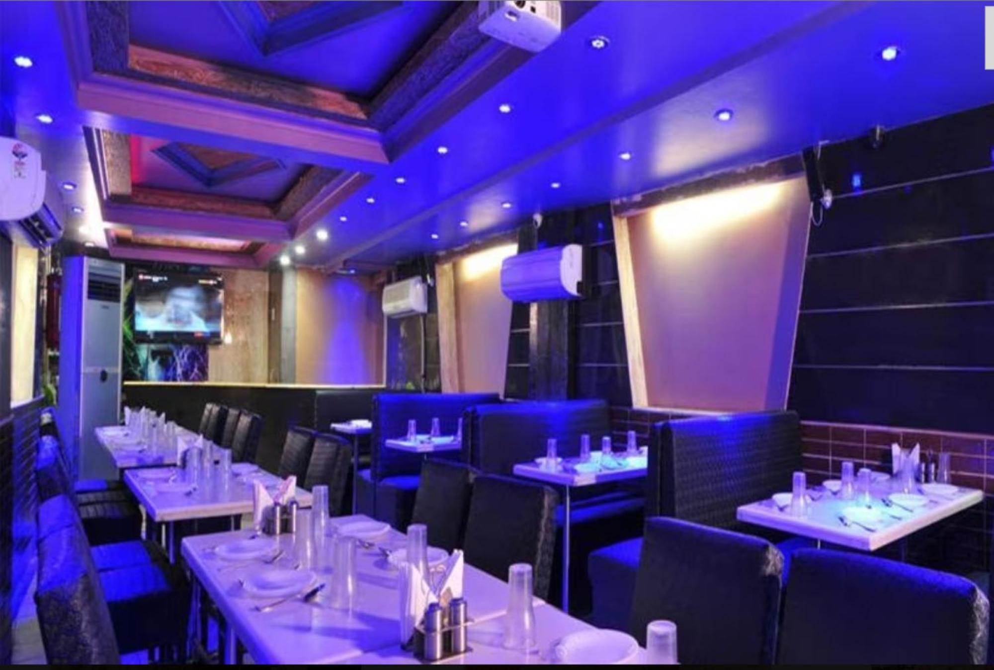 Capital O 6408 Hotel Delhi Heart New Delhi Ngoại thất bức ảnh