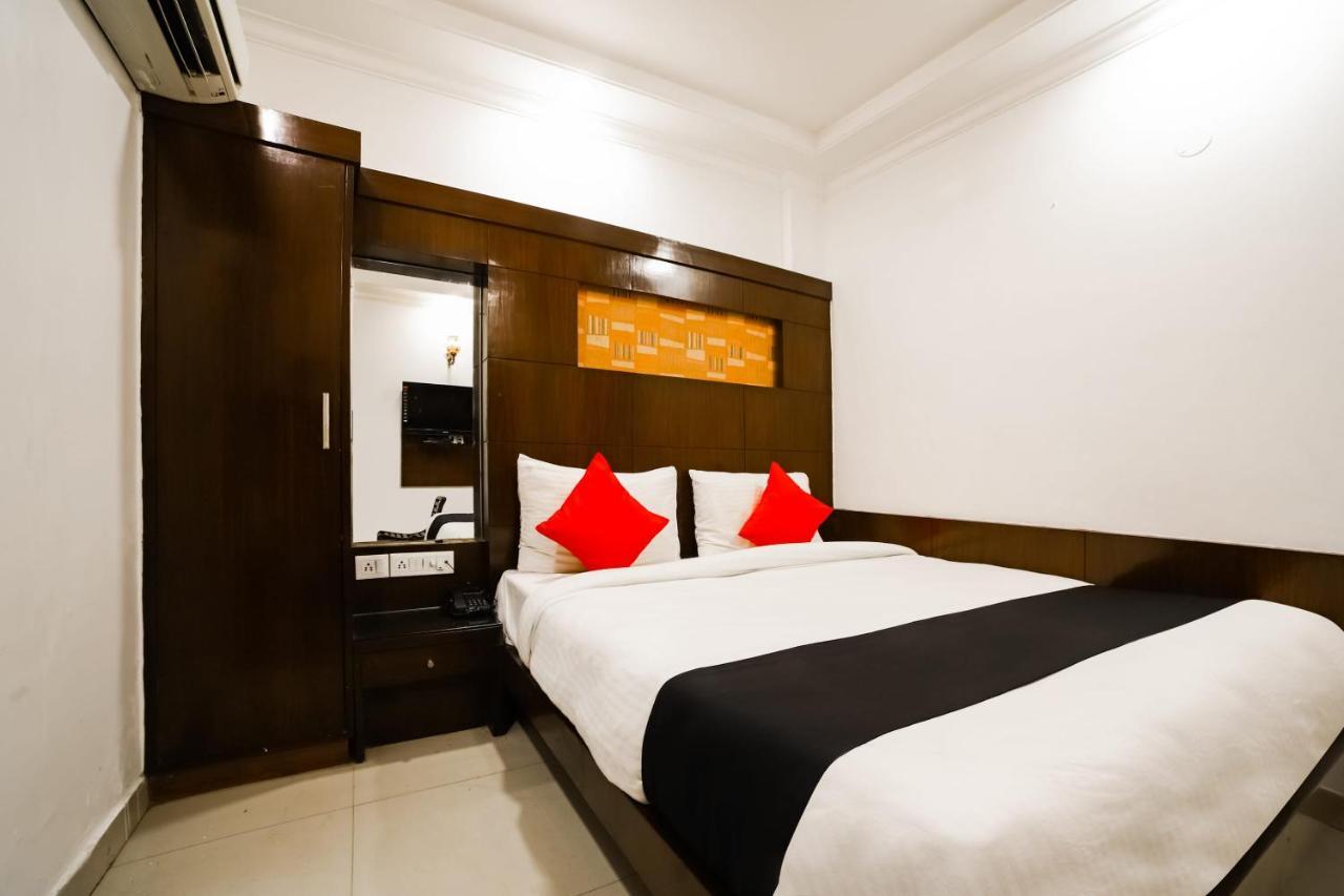 Capital O 6408 Hotel Delhi Heart New Delhi Ngoại thất bức ảnh