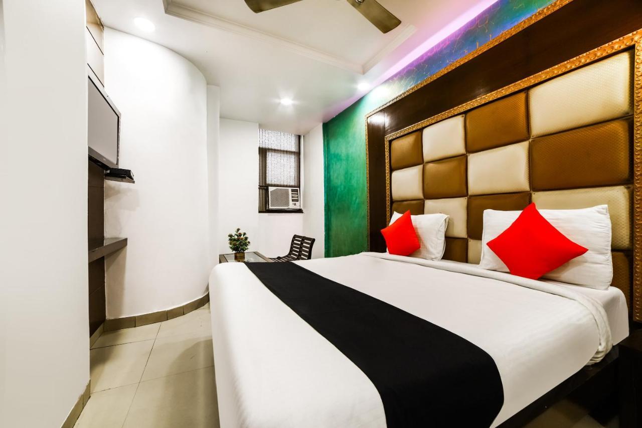 Capital O 6408 Hotel Delhi Heart New Delhi Ngoại thất bức ảnh