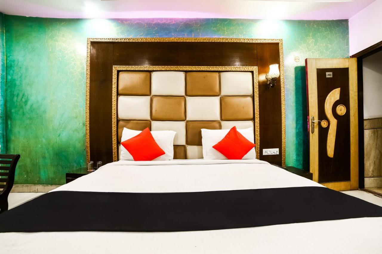 Capital O 6408 Hotel Delhi Heart New Delhi Ngoại thất bức ảnh