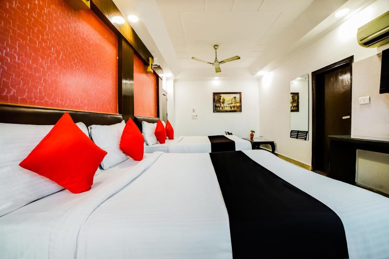 Capital O 6408 Hotel Delhi Heart New Delhi Ngoại thất bức ảnh