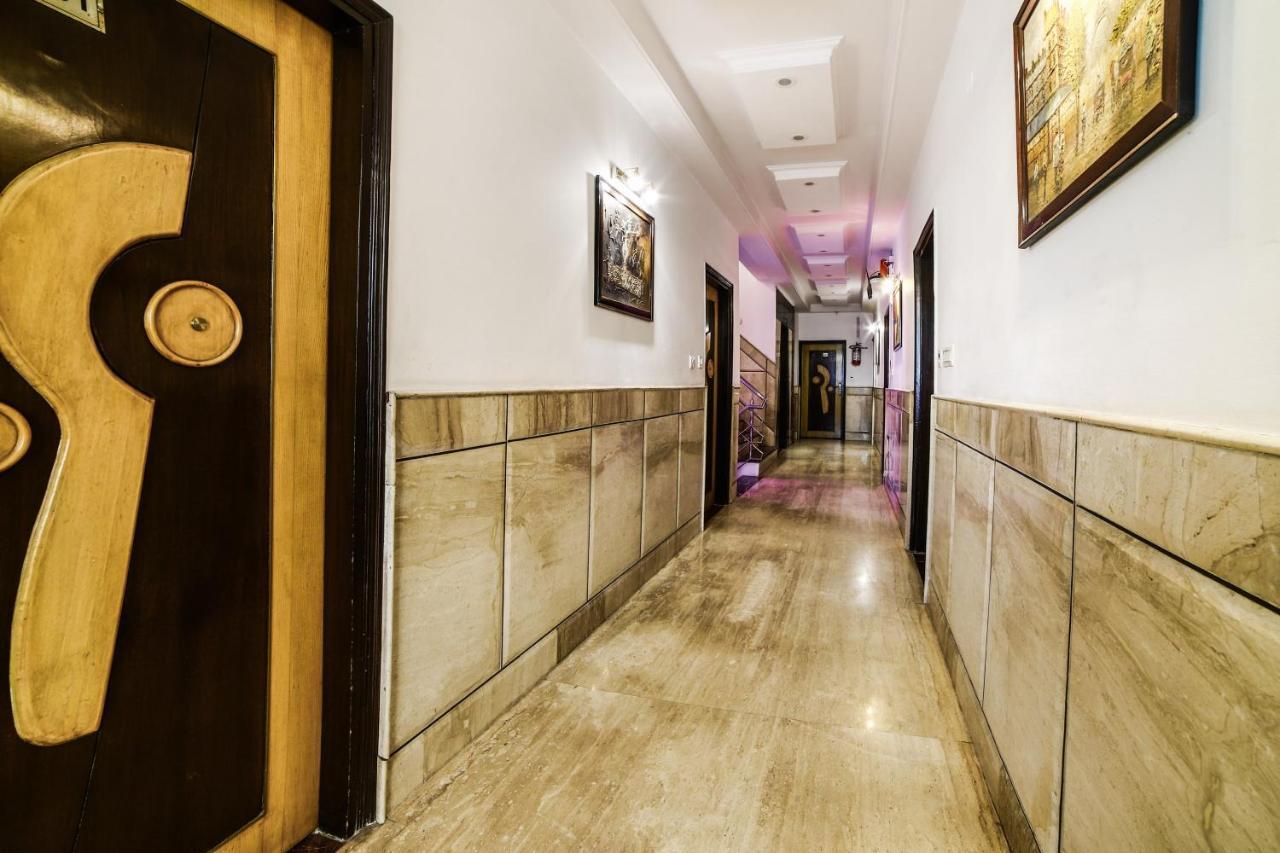 Capital O 6408 Hotel Delhi Heart New Delhi Ngoại thất bức ảnh