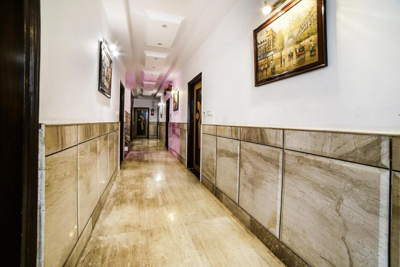 Capital O 6408 Hotel Delhi Heart New Delhi Ngoại thất bức ảnh